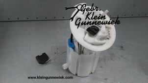 Usados Bomba eléctrica de combustible Mercedes E-Klasse Precio € 75,00 Norma de margen ofrecido por Gebr.Klein Gunnewiek Ho.BV