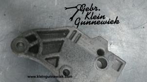 Usagé Support boîte de vitesses Volkswagen T-Roc Prix € 25,00 Règlement à la marge proposé par Gebr.Klein Gunnewiek Ho.BV