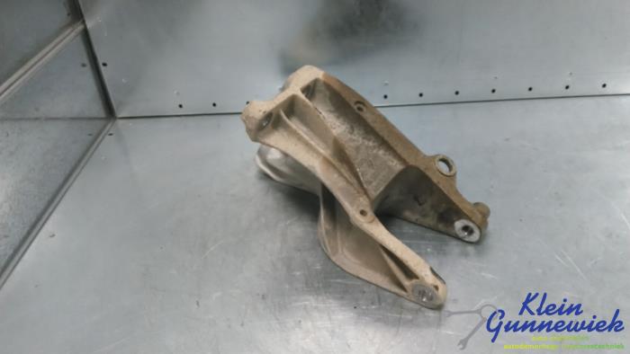 Used Engine mount Volkswagen Transporter Price € 32,00 Margin scheme offered by Klein Gunnewiek Autodemontage & Motorentechniek