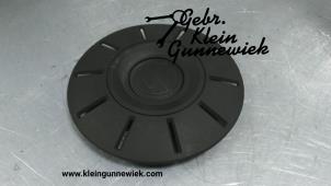Gebrauchte Radkappe Volkswagen Transporter Preis € 15,00 Margenregelung angeboten von Gebr.Klein Gunnewiek Ho.BV