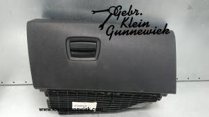 Używane Schowek w desce rozdzielczej BMW 5-Serie Cena € 40,00 Procedura marży oferowane przez Gebr.Klein Gunnewiek Ho.BV