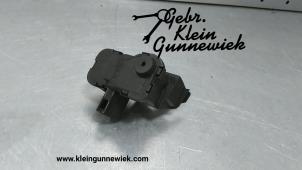 Gebrauchte Motor Zentralverriegelung Volkswagen T-Roc Preis € 15,00 Margenregelung angeboten von Gebr.Klein Gunnewiek Ho.BV