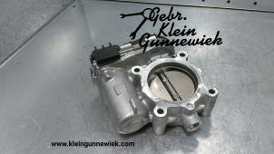 Used Throttle body Mercedes E-Klasse Price € 135,00 Margin scheme offered by Gebr.Klein Gunnewiek Ho.BV