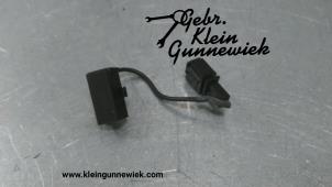 Używane Mikrofon Volkswagen T-Roc Cena € 35,00 Procedura marży oferowane przez Gebr.Klein Gunnewiek Ho.BV