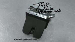 Used Tailgate lock mechanism Volkswagen T-Roc Price € 25,00 Margin scheme offered by Gebr.Klein Gunnewiek Ho.BV