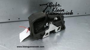 Gebrauchte Türschlossmechanik 4-türig rechts hinten BMW 5-Serie Preis € 65,00 Margenregelung angeboten von Gebr.Klein Gunnewiek Ho.BV
