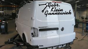 Usados Puerta trasera furgoneta Volkswagen Transporter Precio € 495,00 Norma de margen ofrecido por Gebr.Klein Gunnewiek Ho.BV
