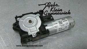 Usados Motor de techo deslizante Audi Q7 Precio € 145,00 Norma de margen ofrecido por Gebr.Klein Gunnewiek Ho.BV