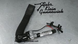 Gebrauchte Gurtsrammer rechts BMW 5-Serie Preis € 85,00 Margenregelung angeboten von Gebr.Klein Gunnewiek Ho.BV