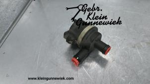 Usagé Pompe à eau Volkswagen Jetta Prix € 40,00 Règlement à la marge proposé par Gebr.Klein Gunnewiek Ho.BV