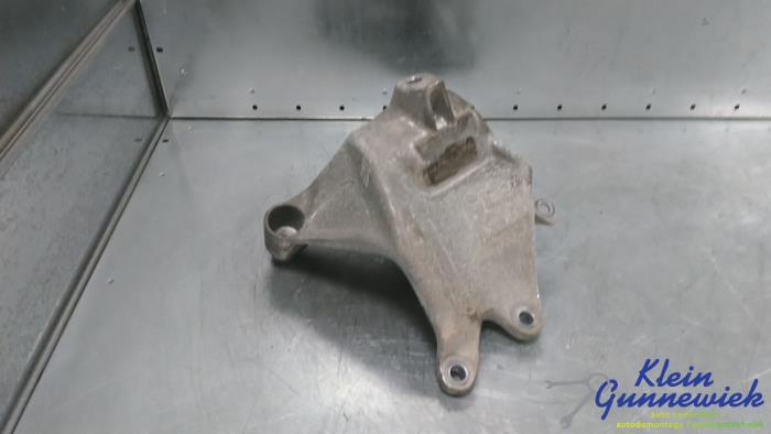 Used Engine mount Audi SQ7 Price € 21,00 Margin scheme offered by Klein Gunnewiek Autodemontage & Motorentechniek