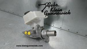 Used Master cylinder Mercedes GLE-Klasse Price € 65,00 Margin scheme offered by Gebr.Klein Gunnewiek Ho.BV