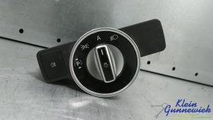 Używane Przelacznik swiatel Mercedes E-Klasse Cena € 15,00 Procedura marży oferowane przez Klein Gunnewiek Autodemontage & Motorentechniek