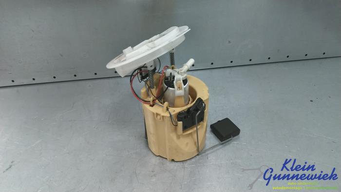Usagé Pompe à carburant Mercedes E-Klasse Prix € 75,00 Règlement à la marge proposé par Klein Gunnewiek Autodemontage & Motorentechniek