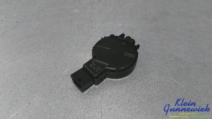 Begagnade Regnsensor Ford B-Max Pris € 30,00 Marginaltabell erbjuds av Klein Gunnewiek Autodemontage & Motorentechniek