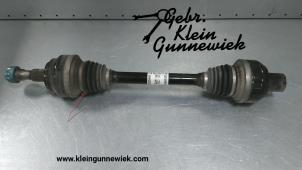 Usagé Arbre de transmission arrière droit Mercedes EQC Prix € 595,00 Règlement à la marge proposé par Gebr.Klein Gunnewiek Ho.BV
