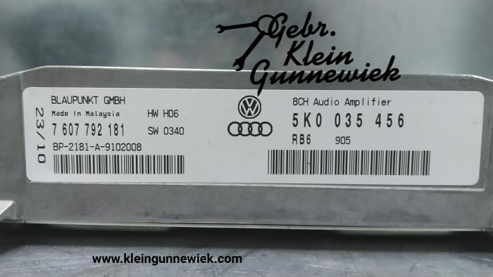 Amplificateur radio d'un Volkswagen Golf 2010