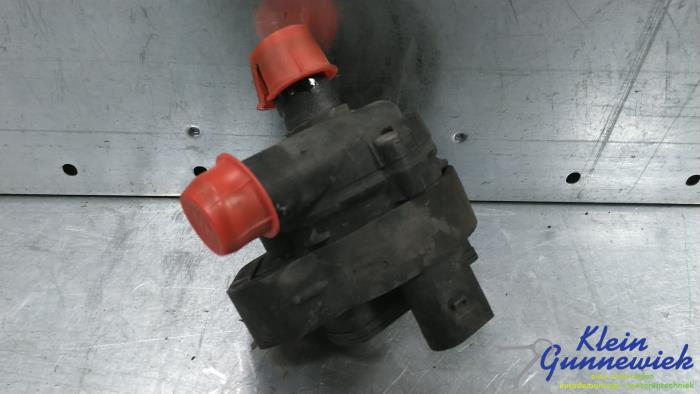 Begagnade Vattenpump Mercedes A-Klasse Pris € 76,00 Marginaltabell erbjuds av Klein Gunnewiek Autodemontage & Motorentechniek