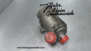 Usagé Pompe à eau BMW 5-Série Prix € 120,00 Règlement à la marge proposé par Gebr.Klein Gunnewiek Ho.BV