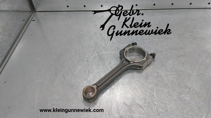 Connecting rod from a Kia Picanto 2022