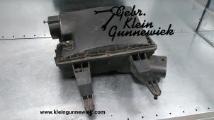 Używane Obudowa filtra powietrza Volkswagen Crafter Cena € 55,00 Procedura marży oferowane przez Gebr.Klein Gunnewiek Ho.BV