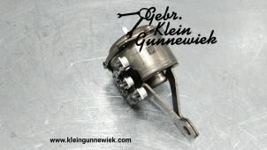 Used Oil pump Mercedes E-Klasse Price € 65,00 Margin scheme offered by Gebr.Klein Gunnewiek Ho.BV