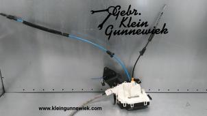 Usados Mecanismo de cerradura de puerta de 4 puertas izquierda detrás Mercedes GLK-Klasse Precio € 70,00 Norma de margen ofrecido por Gebr.Klein Gunnewiek Ho.BV