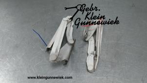 Used Bonnet Hinge Volkswagen Crafter Price € 35,00 Margin scheme offered by Gebr.Klein Gunnewiek Ho.BV