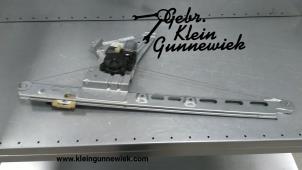Używane Mechanizm szyby lewej przedniej wersja 2-drzwiowa Mercedes Sprinter Cena € 65,00 Procedura marży oferowane przez Gebr.Klein Gunnewiek Ho.BV