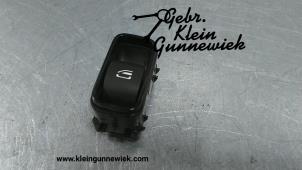 Usados Interruptor de ventanilla eléctrica Mercedes Sprinter Precio € 12,50 Norma de margen ofrecido por Gebr.Klein Gunnewiek Ho.BV