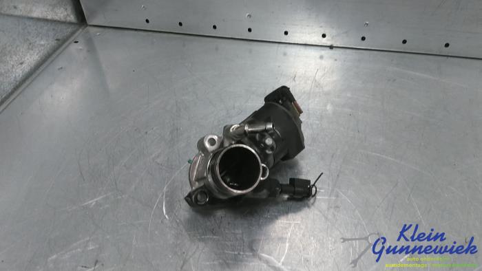 Używane Zawór EGR Mercedes E-Klasse Cena € 75,00 Procedura marży oferowane przez Klein Gunnewiek Autodemontage & Motorentechniek