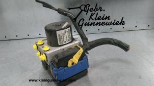 Usagé Pompe ABS Renault Twingo Prix € 70,00 Règlement à la marge proposé par Gebr.Klein Gunnewiek Ho.BV