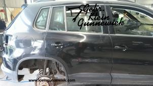 Usados Puerta de 4 puertas derecha detrás Volkswagen Tiguan Precio € 325,00 Norma de margen ofrecido por Gebr.Klein Gunnewiek Ho.BV