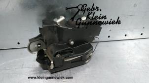 Used Rear door mechanism 4-door, right Mercedes Vito Price € 95,00 Margin scheme offered by Gebr.Klein Gunnewiek Ho.BV