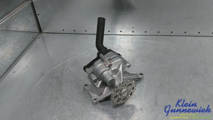 Gebrauchte Ölpumpe Mercedes Sprinter Preis € 60,00 Margenregelung angeboten von Klein Gunnewiek Autodemontage & Motorentechniek