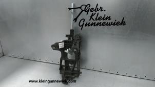 Used Gear stick Mercedes Sprinter Price € 75,00 Margin scheme offered by Gebr.Klein Gunnewiek Ho.BV