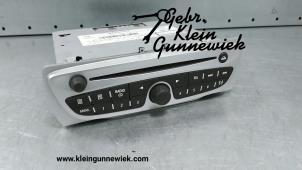 Gebrauchte Radio CD Spieler Renault Scenic Preis € 75,00 Margenregelung angeboten von Gebr.Klein Gunnewiek Ho.BV