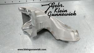 Używane Wspornik silnika Mercedes GLE-Klasse Cena € 65,00 Procedura marży oferowane przez Gebr.Klein Gunnewiek Ho.BV