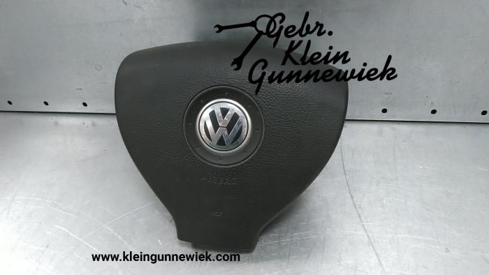 Left airbag (steering wheel) from a Volkswagen Tiguan 2007