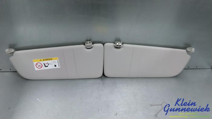 Begagnade Solskyddsset Mercedes Vito Pris € 52,00 Marginaltabell erbjuds av Klein Gunnewiek Autodemontage & Motorentechniek
