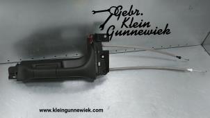 Used Rear door handle 4-door, right Mercedes Vito Price € 45,00 Margin scheme offered by Gebr.Klein Gunnewiek Ho.BV