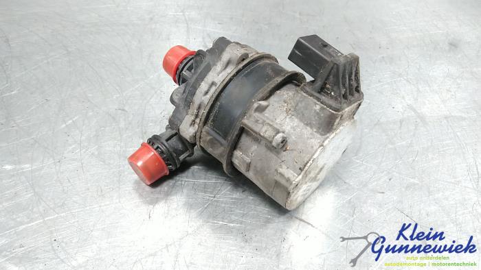 Begagnade Vattenpump Mercedes GLA Pris € 195,00 Marginaltabell erbjuds av Klein Gunnewiek Autodemontage & Motorentechniek