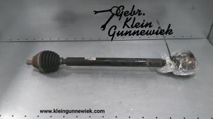 Usagé Arbre de transmission avant droit Volkswagen Golf Prix € 120,00 Règlement à la marge proposé par Gebr.Klein Gunnewiek Ho.BV