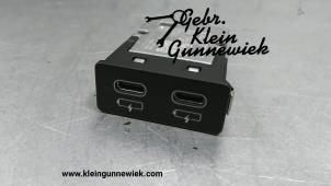 Gebrauchte AUX / USB-Anschluss BMW X3 Preis € 25,00 Margenregelung angeboten von Gebr.Klein Gunnewiek Ho.BV