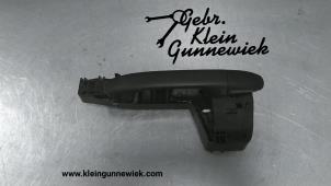 Used Rear door handle 4-door, left Mercedes Vito Price € 35,00 Margin scheme offered by Gebr.Klein Gunnewiek Ho.BV