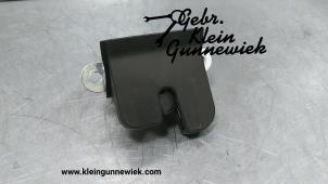 Used Tailgate lock mechanism Seat Leon Price € 30,00 Margin scheme offered by Gebr.Klein Gunnewiek Ho.BV