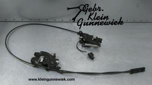 Usagé Mécanique de verrouillage capot BMW X3 Prix € 50,00 Règlement à la marge proposé par Gebr.Klein Gunnewiek Ho.BV