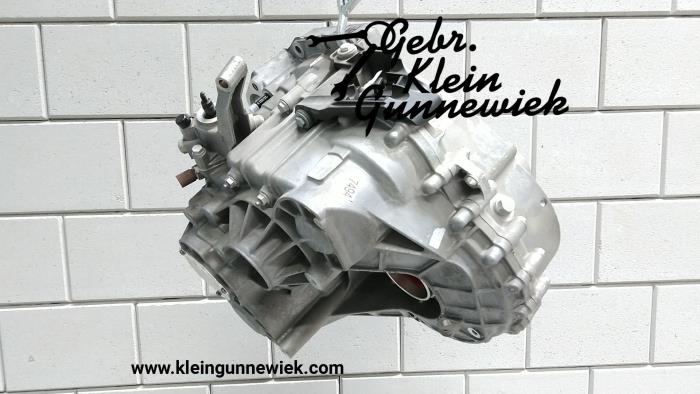 Gearbox Volkswagen Transporter - 0A5300046B KUP