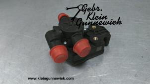 Used Electric heater valve Volkswagen Crafter Price € 75,00 Margin scheme offered by Gebr.Klein Gunnewiek Ho.BV