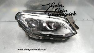 Usagé Phare droit Mercedes GLE-Klasse Prix € 295,00 Règlement à la marge proposé par Gebr.Klein Gunnewiek Ho.BV